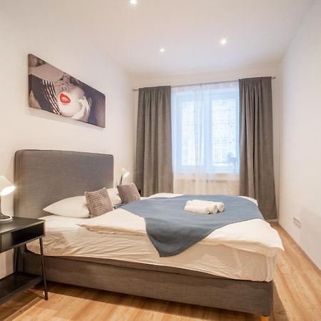 Sukromny Staromestsky Apartman V Uzasnej Lokalite/Cozy Old-Town Apartment In A Great Neighborhood Bratislava Extérieur photo