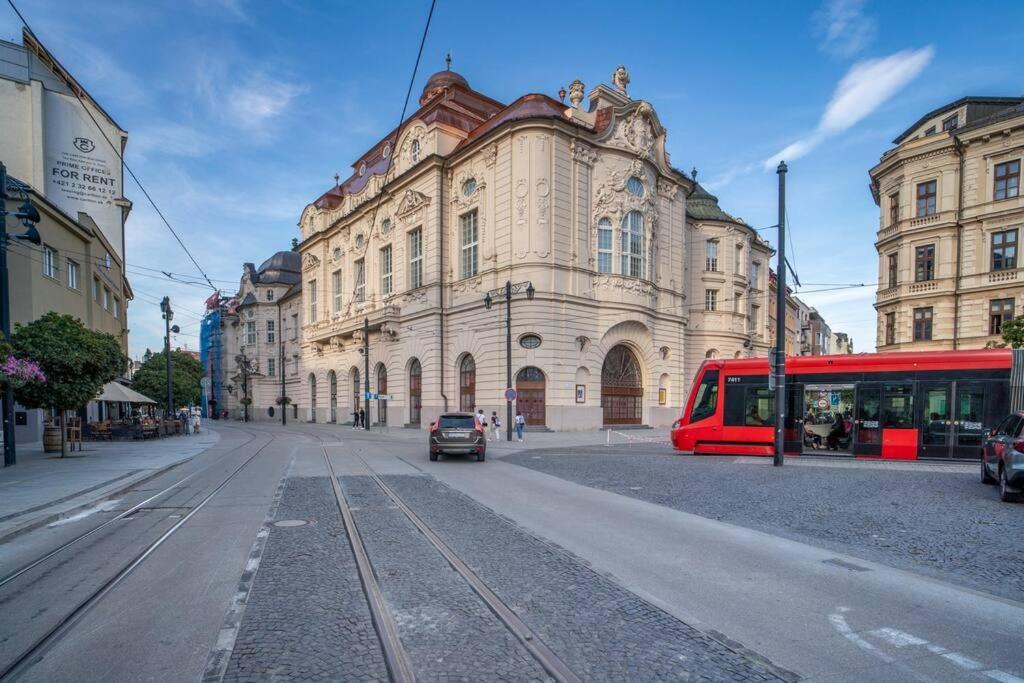 Sukromny Staromestsky Apartman V Uzasnej Lokalite/Cozy Old-Town Apartment In A Great Neighborhood Bratislava Extérieur photo