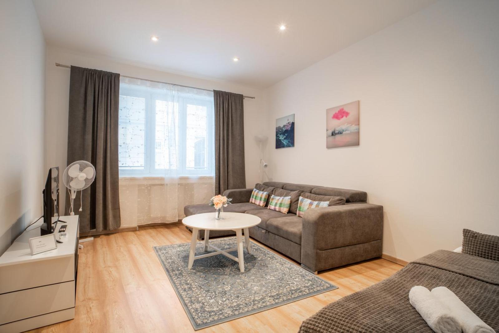 Sukromny Staromestsky Apartman V Uzasnej Lokalite/Cozy Old-Town Apartment In A Great Neighborhood Bratislava Extérieur photo